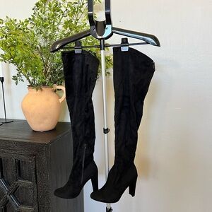 Black thigh high boots never worn size 7